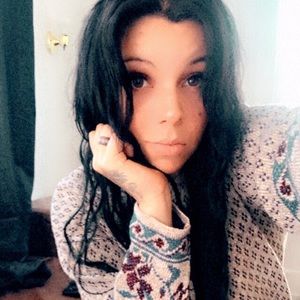 Meet your Posher, Em